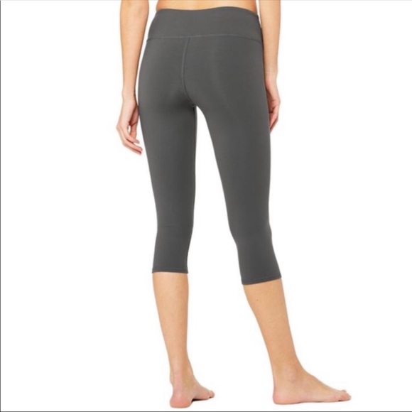 Alo airbrush capris leggings! - Picture 11 of 11